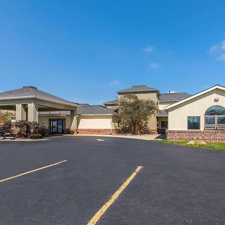 Quality Inn Upper Sandusky Exteriör bild