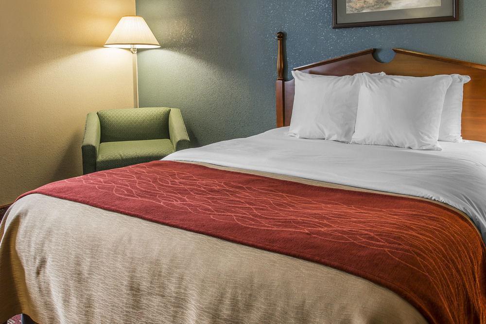 Quality Inn Upper Sandusky Exteriör bild