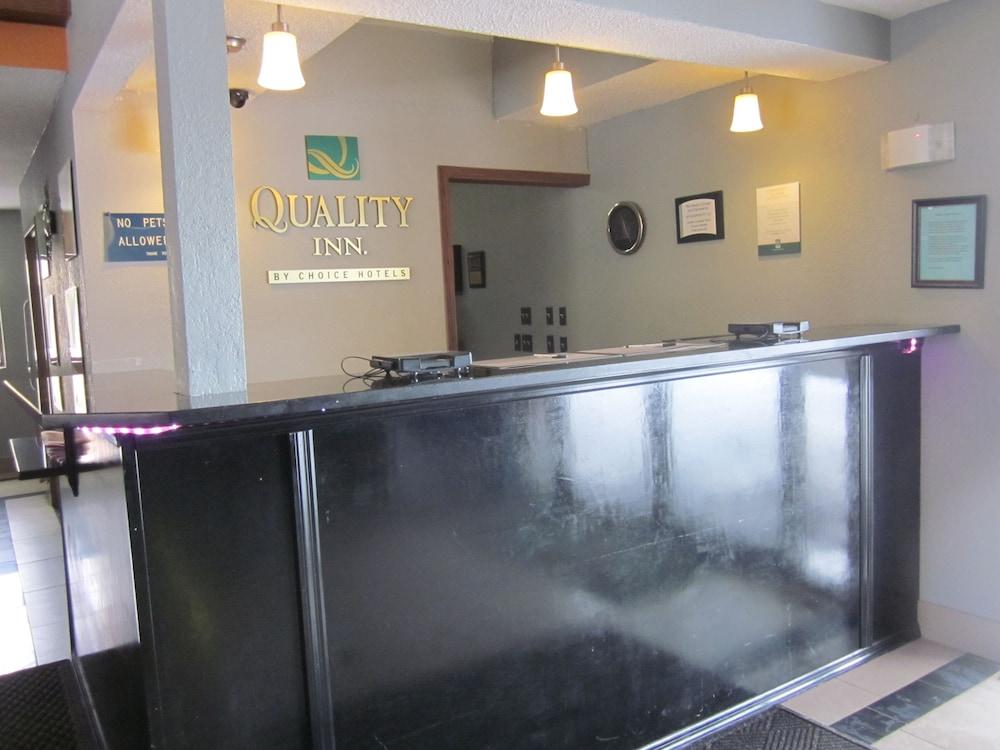 Quality Inn Upper Sandusky Exteriör bild
