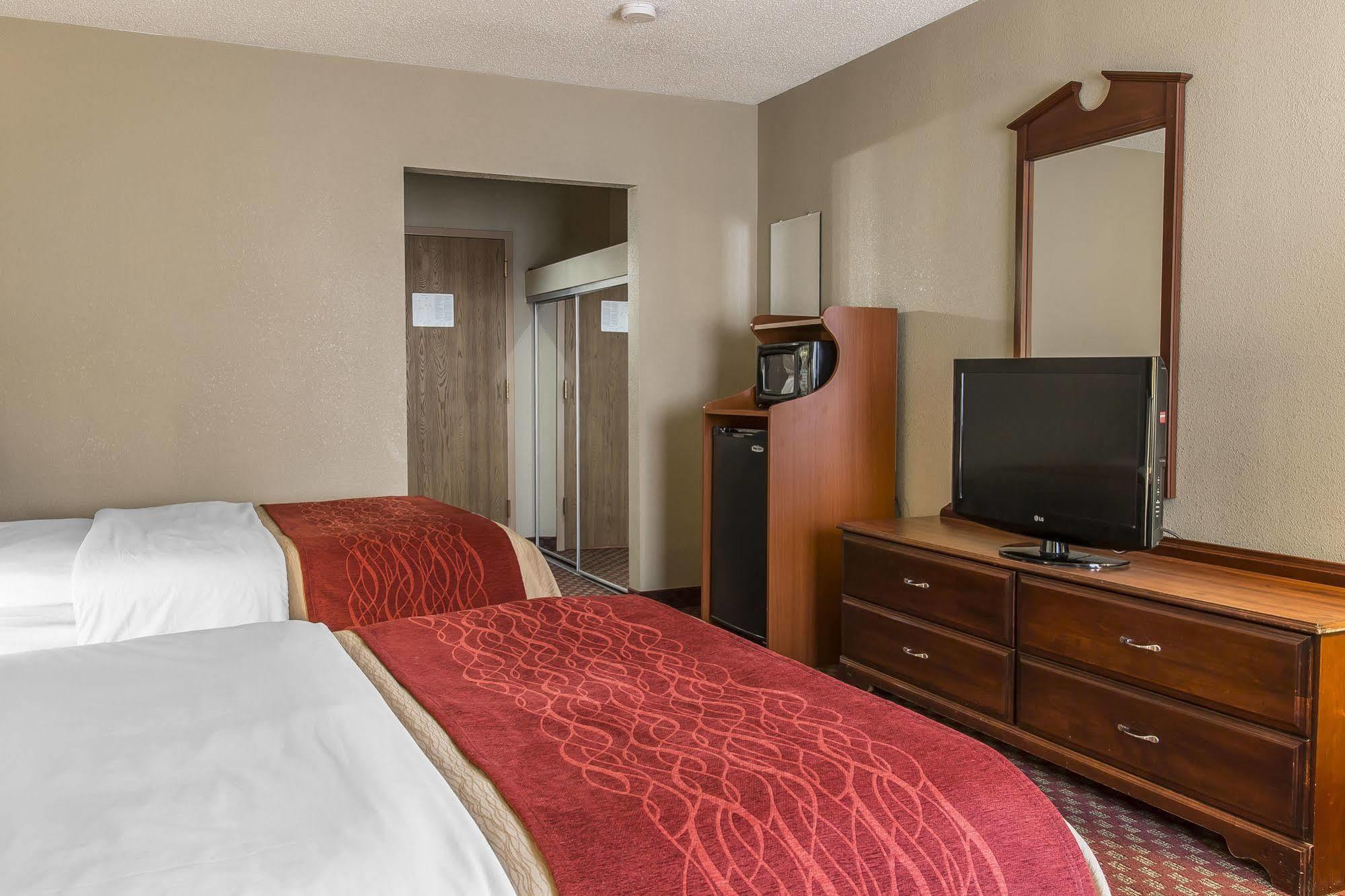 Quality Inn Upper Sandusky Exteriör bild